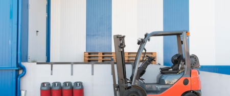 Factors to Consider When Buying a Used Forklift for Resale